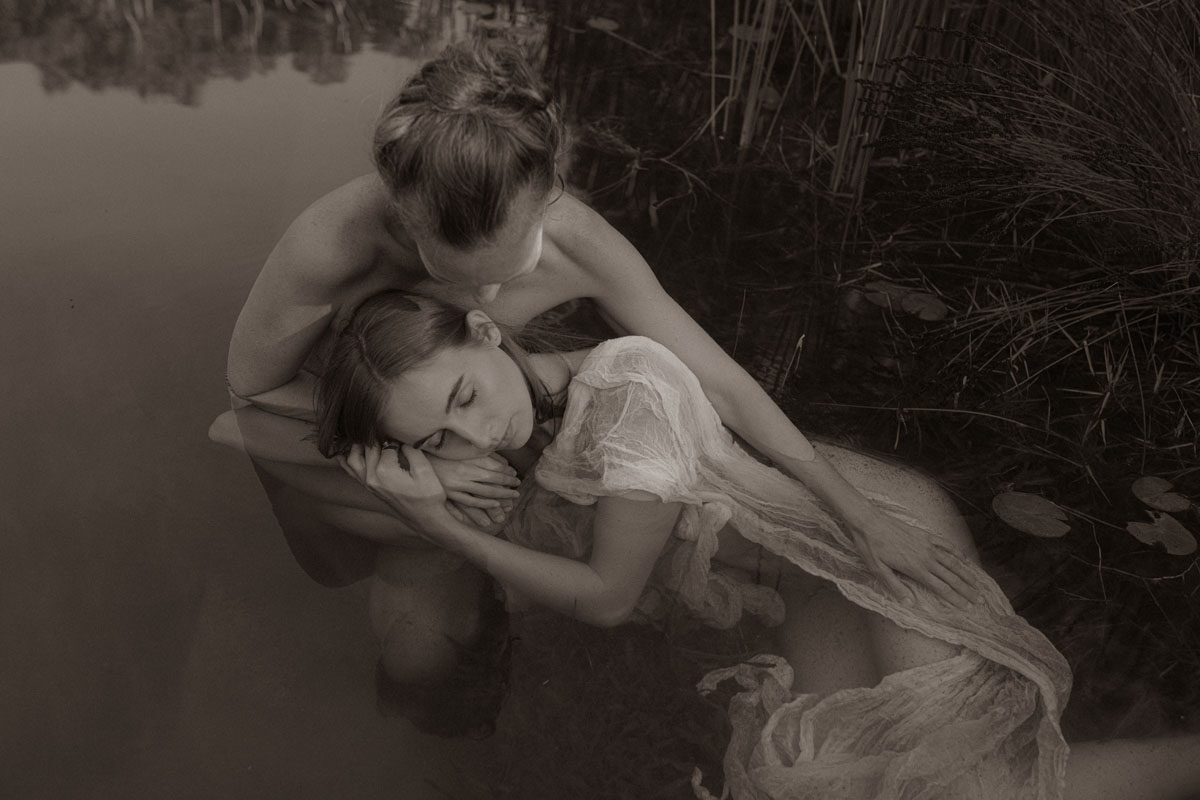 My ongoing project delves into the complex realm of modern parenthood, aiming to meditate on and examine its essence while unraveling its underlying driving forces. What began as two separate projects, "You are my Mother" and "You are my Father," evolved into an intertwined exploration, leading to a much grander and fundamental question: What defines parenthood in our present-day world?

The initial focus was on examining the unique experiences of individuals of motherhood and fatherhood. However, as the puzzle pieces gradually intertwined, a more profound question emerged that contemplated the very nature of parenthood itself. The project expanded its scope, embracing the diverse aspects that shape our understanding of being a parent today. Our desire to belong is pivotal in shaping our approach and thoughts regarding family life. We seek connection and purpose, yearning to create and be part of a loving and nurturing environment. This deep-rooted longing extends beyond mere membership in a family unit and encompasses the profound journey of becoming parents in our adulthood.

Fortunately, our current time offers unprecedented options and opportunities for parenthood. The evolving landscape of parenthood in the contemporary world highlights the intricate interplay between societal changes, personal aspirations, and the fundamental human need for connection and belonging. Traditional roles and societal expectations are being redefined, making space for more inclusive and diverse narratives.