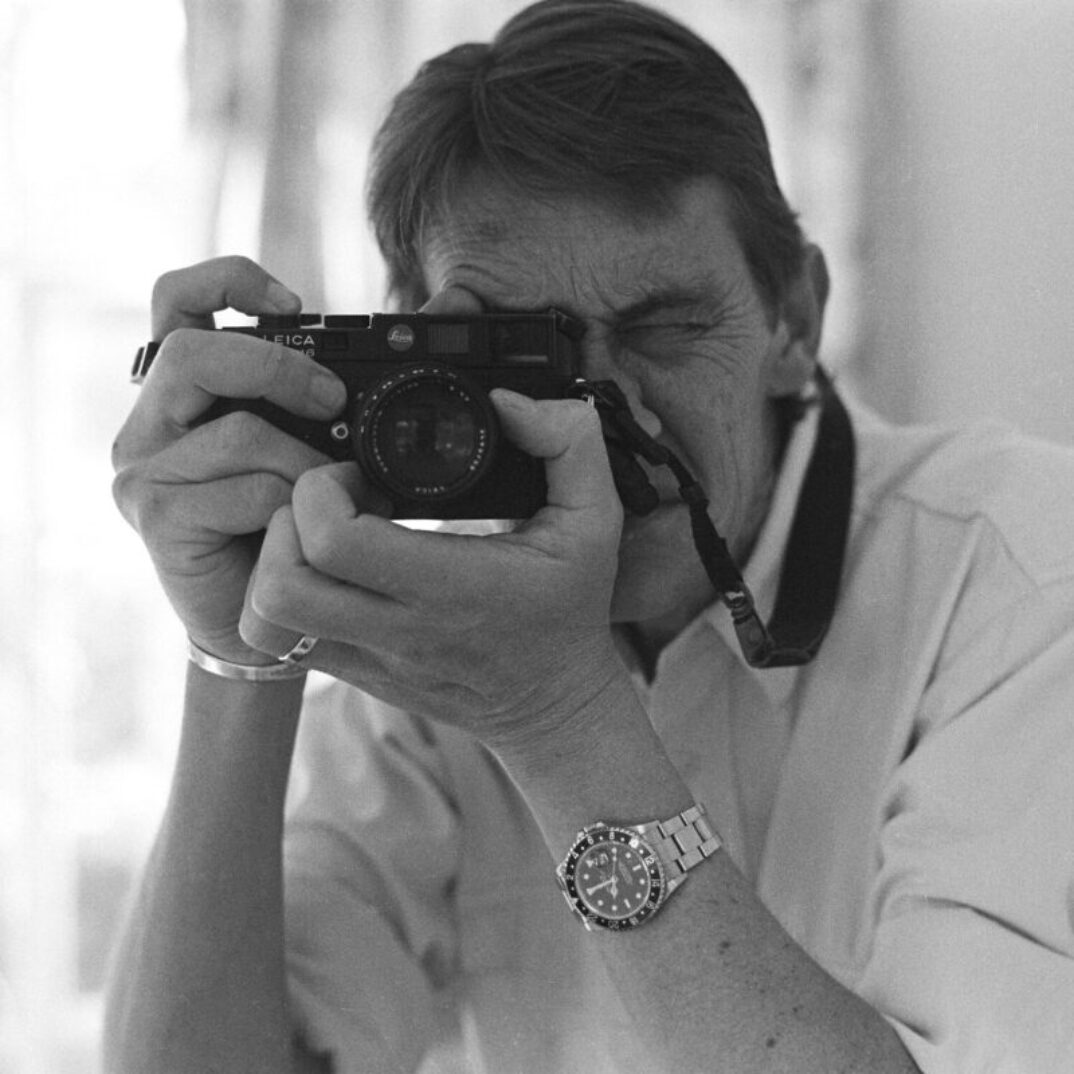 REF: 233177.059
A self portrait of Juhan Kuus from a mirror with his Leica M6 during his reportage on Zion Christian Church. Moria, SOUTH AFRICA - 09/1992